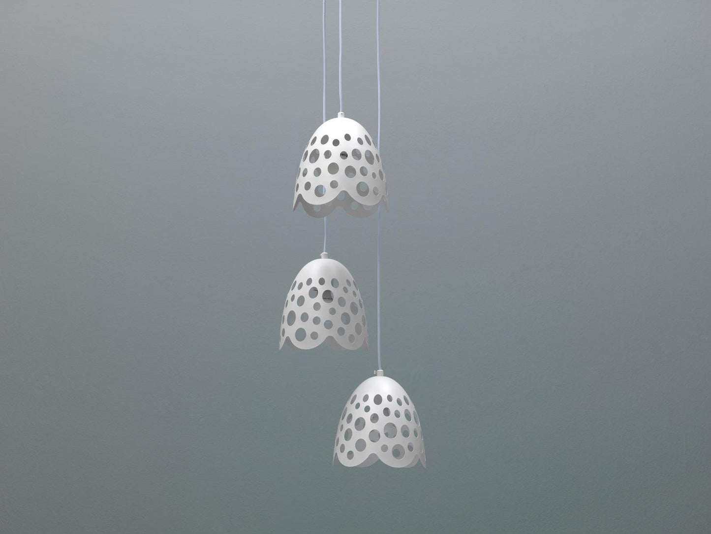 Lampada a sospensione con paralume in metallo bianco D19,5xD19,5x125h cm
